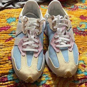 new Balance 327 sneakers